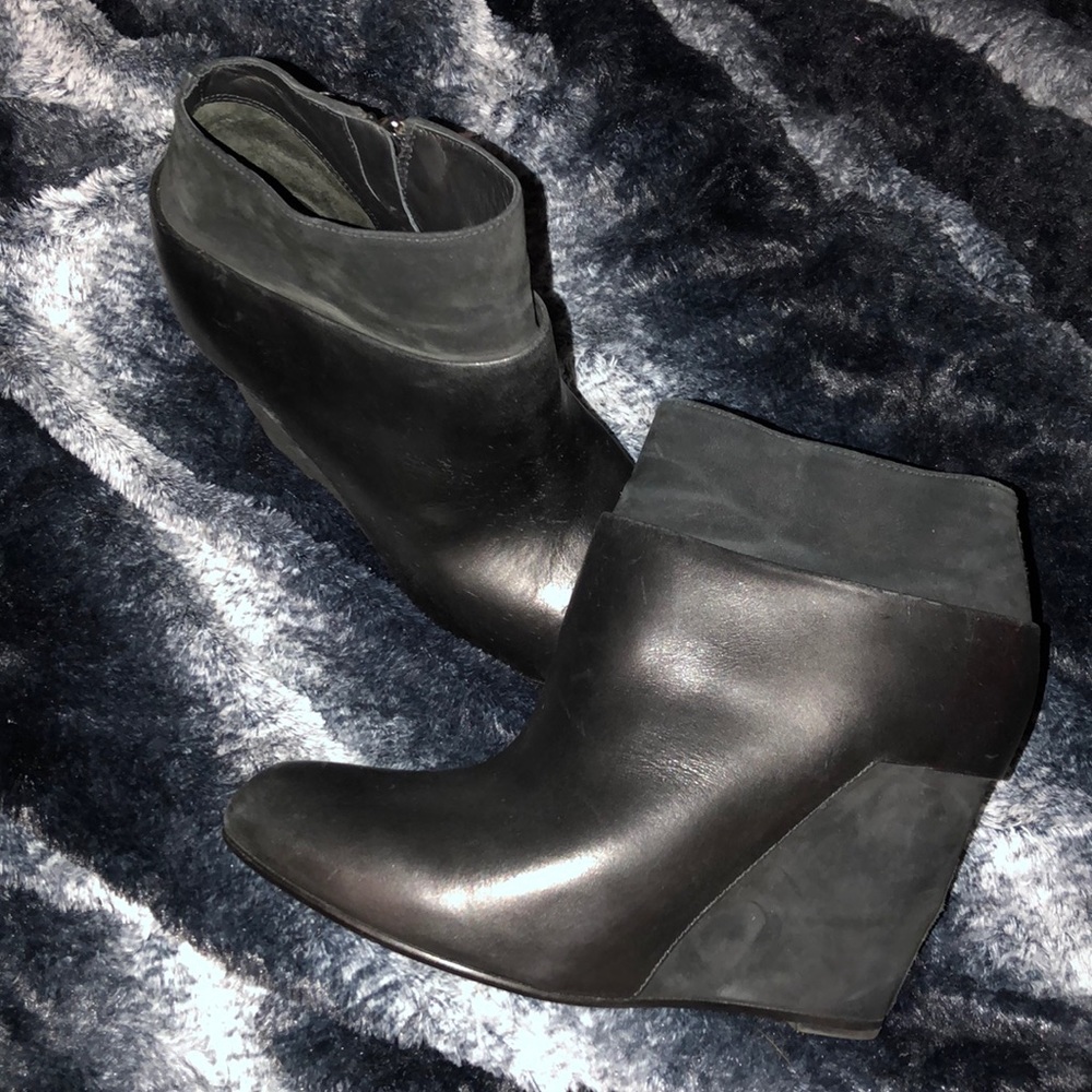 Black leather and suede wedges